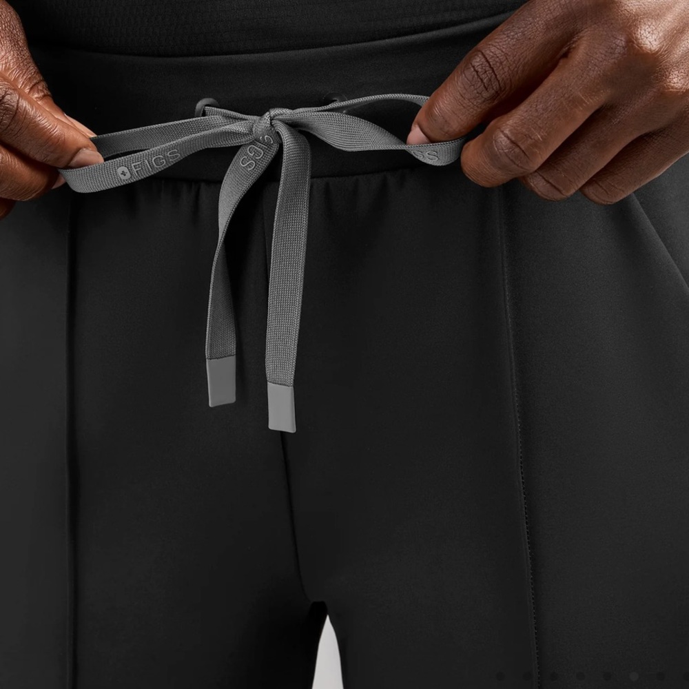 NWT Figs High Waisted Piedra FORMx Straight Leg Scrub Pant in black, Size Small - Picture 5 of 8